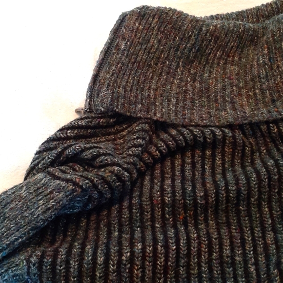 Leo and Nicole Wool blend multicolored long sleeve turtleneck sweater size M - Picture 11 of 12